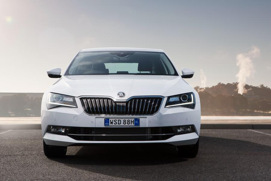  Skoda Superb 4x4 2016 года  (AU) (фото 12 из 18)